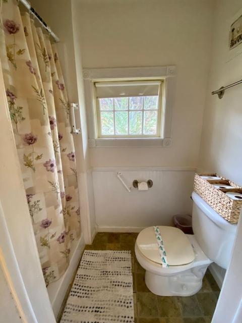 Rock Cottage Gardens B&B ユリーカ・スプリングス エクステリア 写真